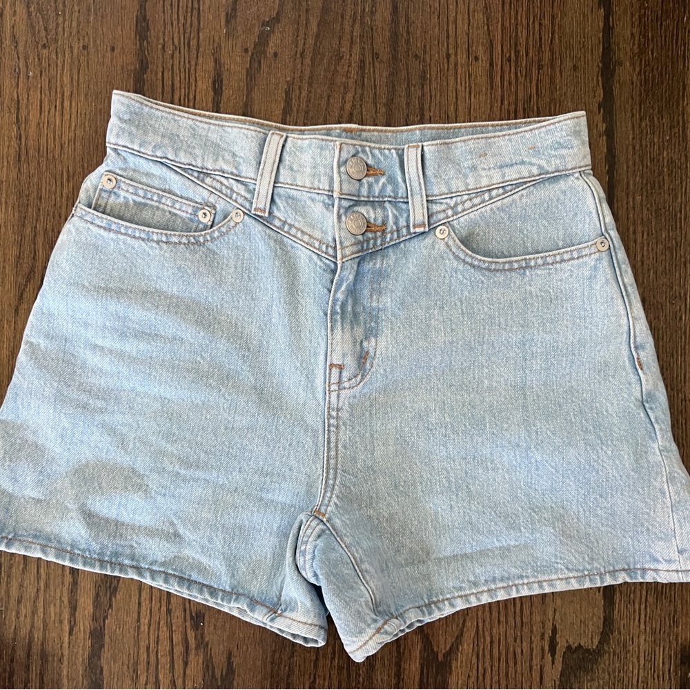 Madewell light wash denim mom jean shorts, 25